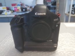 Canon EOS-1D Mark III Digitális Fényképezőgép jótállással, főkép