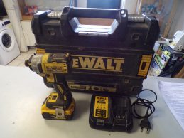 DEWALT DCF887 Ütvebehajtó jótállással, főkép
