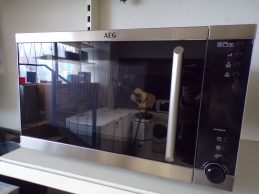 Újszerű! AEG MFC3026S-M Mikrohullámú sütő jótállással, főkép