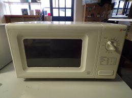 LG MS-1903D mikrohullámú sütő jótállással, főkép