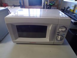 HAUSMEISTER HM 1020 MIKROHULLÁMÚ SÜTŐ jótállással, főkép