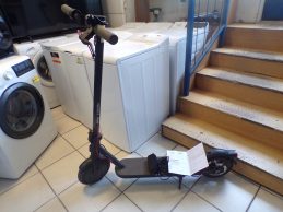 Xiaomi Mi Electric Scooter 4 Elektromos roller 2026.11.10.-ig GYÁRI GARANCIA!, főkép